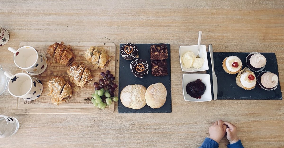 Oh &amp; cake with copious amounts of tea! Happy #MothersDay &amp; thank you <a href="/BrewAndBakeHQ/">BREW & BAKE 🍰☕️</a> for helping make this possible today ☕️🍰🧁 #afternoontea #Cheltenham
