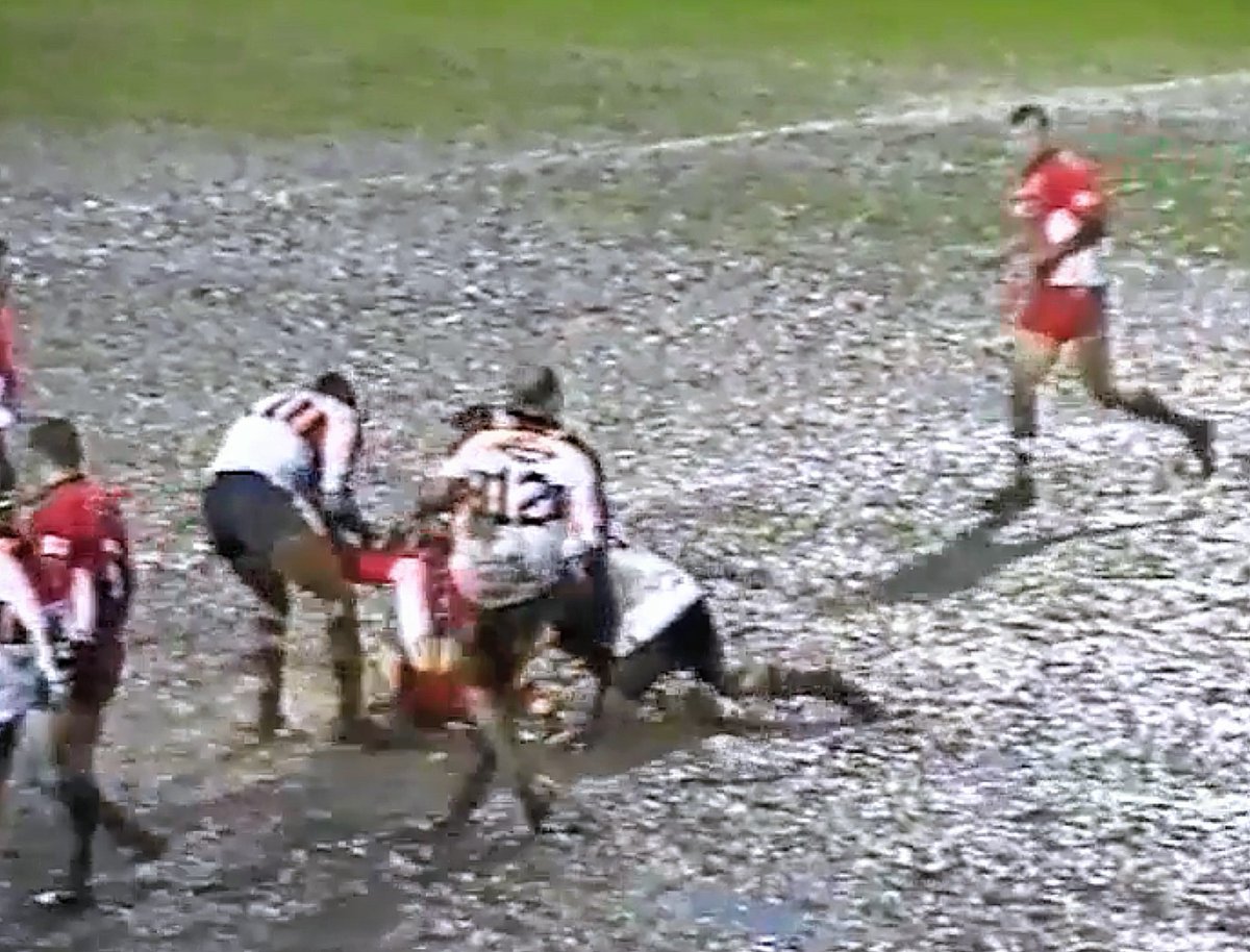 DewsburyRams's tweet photo. Conditions a bit wild out there.
#GameDayRewind https://t.co/sc84sWfhur