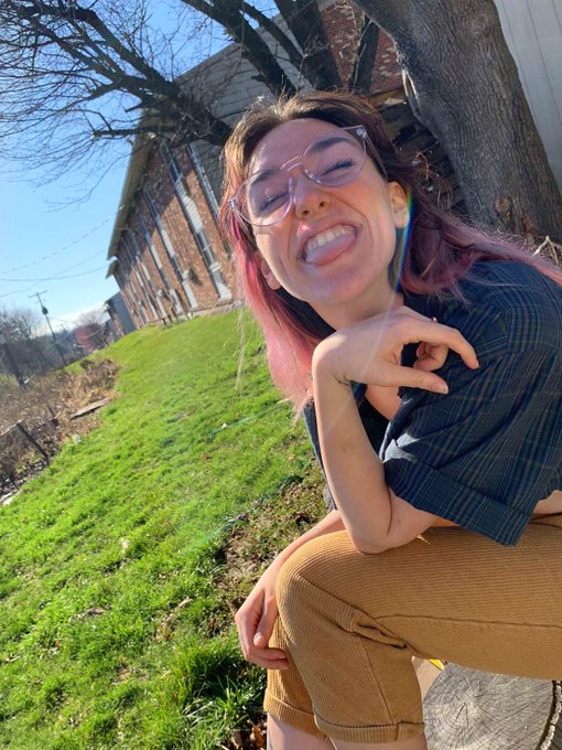 4 pic. real friends make you happy (and these were taken by angle and you can see me radiating my happiness