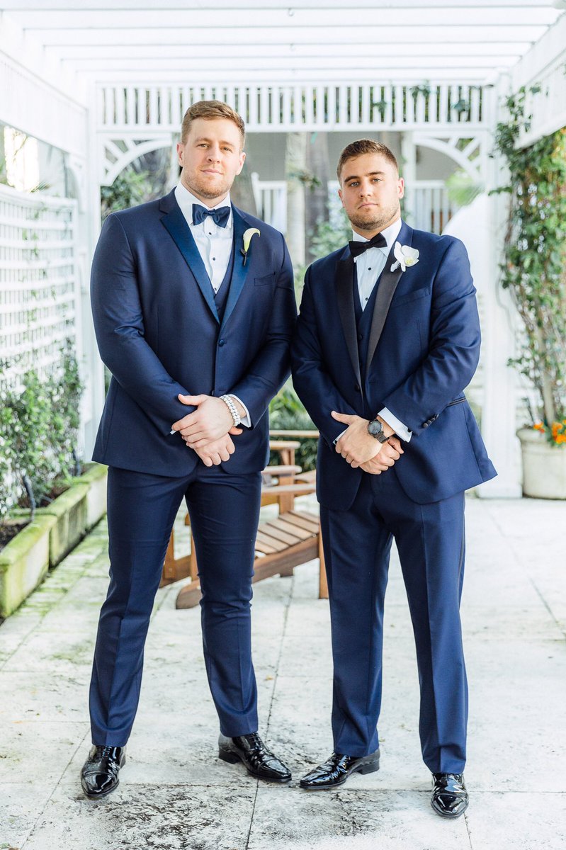 DerekWatt34's tweet photo. Happy Birthday @JJWatt! https://t.co/H7eQqeTHrl