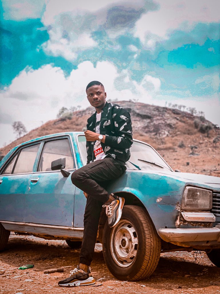 phizzytainment's tweet image. 