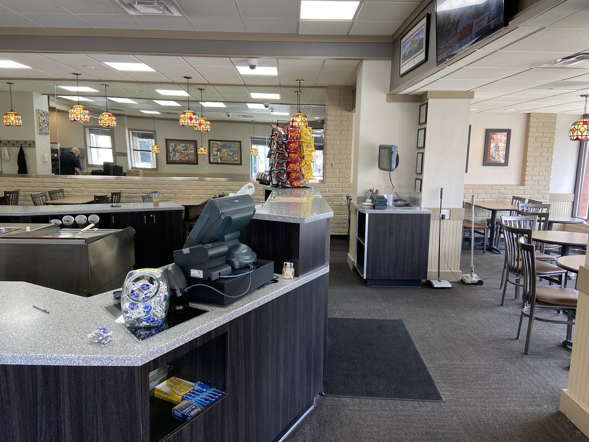 UCBarstool's tweet image. It feels so wrong seeing this place empty @Skyline_Chili