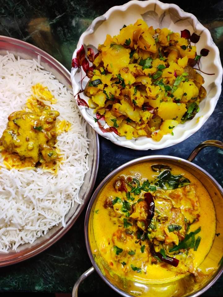 125. Sunday Lunch prepared by Me. Punjabi Style  #Dahi_Kadi_PakodaKarnataka Style  #Alu_Pallya &  #Rice  #ComfortFood  #Sunday  #HomeFood  #MyKitchen  #JantaCurfew Day.