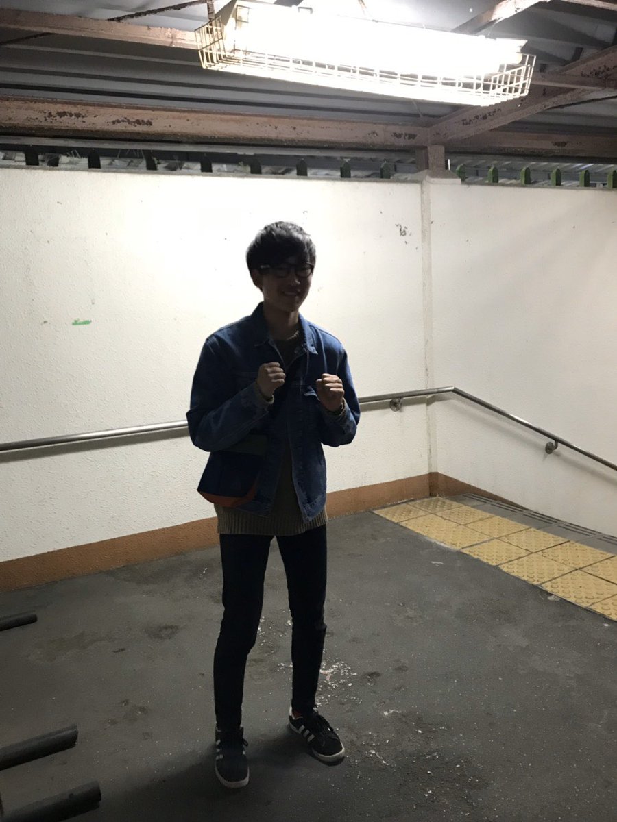 東京外大軟式野球部 名前 ヤマシタテルヤ 学年 3年 所属 国際社会学部フランス語 人口 女子50人 男子8人 出身 岡山県玉野市 人口 人 ポジション 捕手 敗戦三塁手 ひとこと 眉毛が異常に濃いやつ プロツイッタラー 僕が失恋した時の写真を誕生日