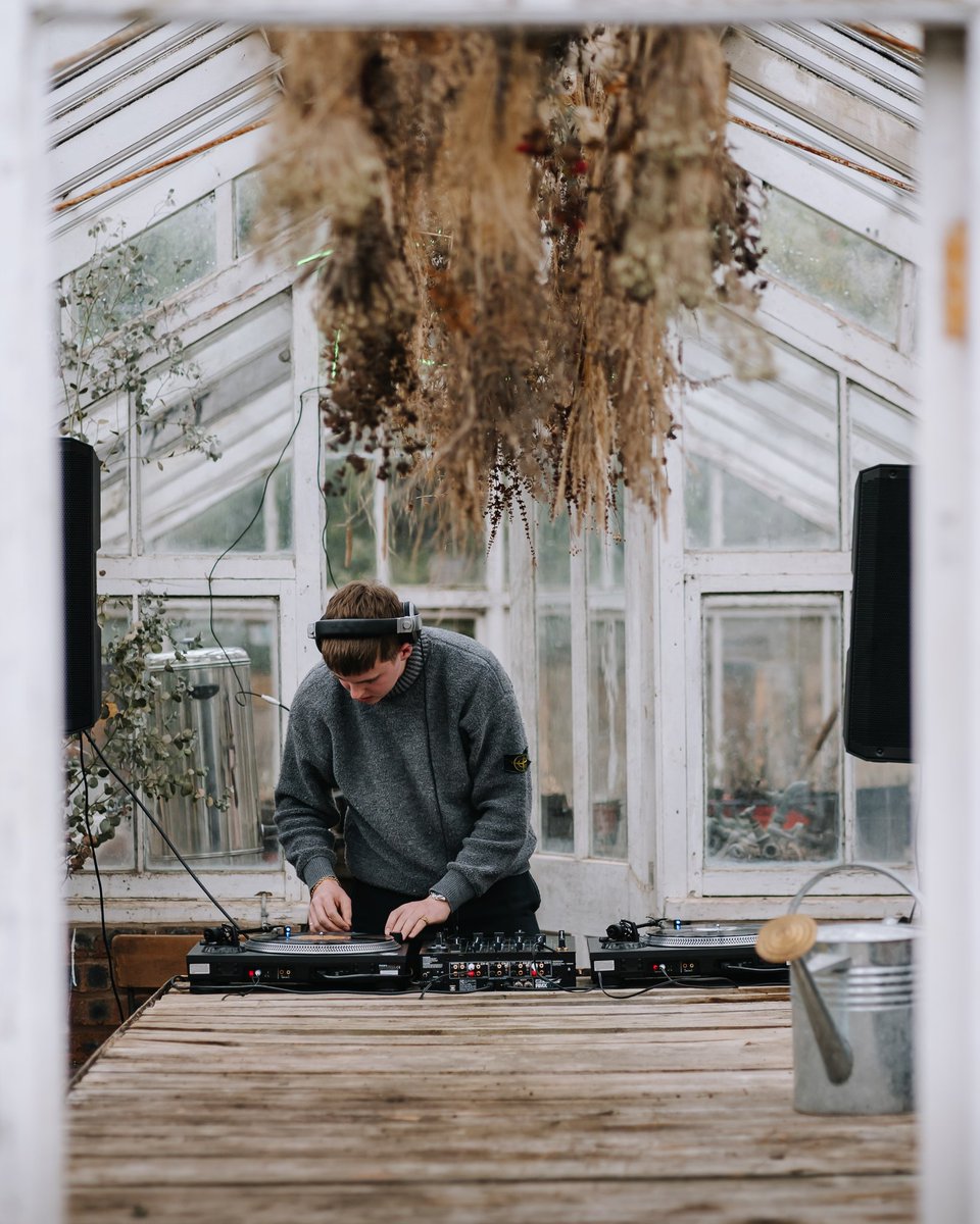 wearesightseers's tweet photo. Rave on... at home! @HawardenEstate #hawarden #wales #StayAtHome https://t.co/i2nJnSh1fZ