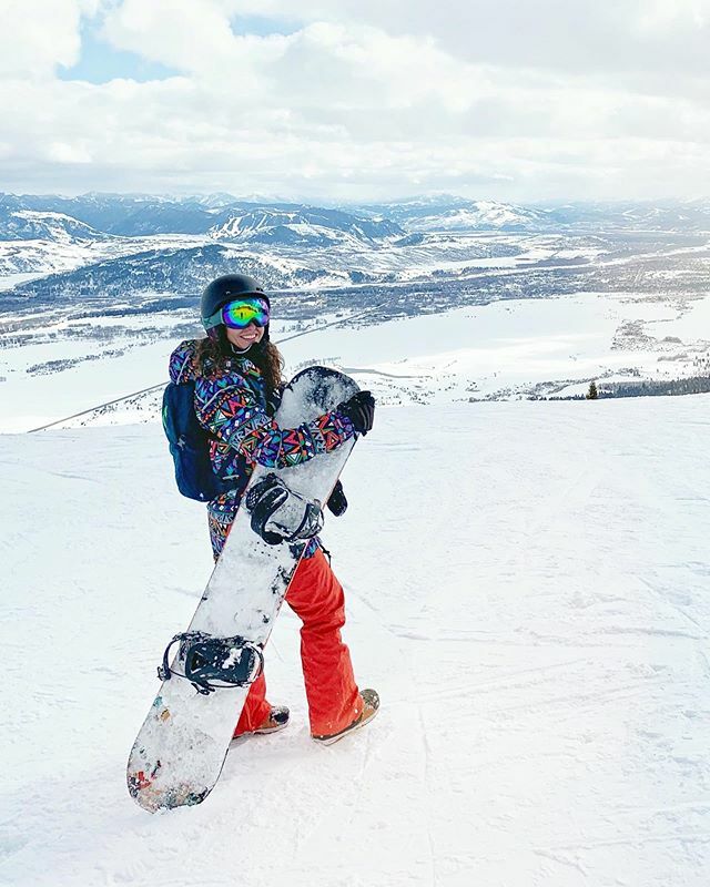 Crazy to think that this photo was taken less than two weeks ago. Jackson Hole was a dream &amp; won the title of the most physically &amp; mentally challenging place I’ve ever snowboarded. Can anyone else agree? 🏂 / #JacksonHole

@JacksonHole shut down as s… ift.tt/2QCkL6e