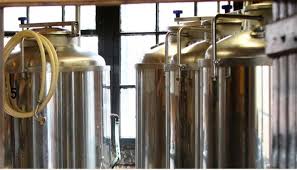 If anyone would like to purchase a firkin (72 pints) or pin (36 pints) of @wiganbrewhouse beers - £60 + VAT or £30 + VAT + £50 returnable deposit on cask/pin/tap. They only have a limited number of the latter available. Please contact Brewery Monday for details 01942 234976.