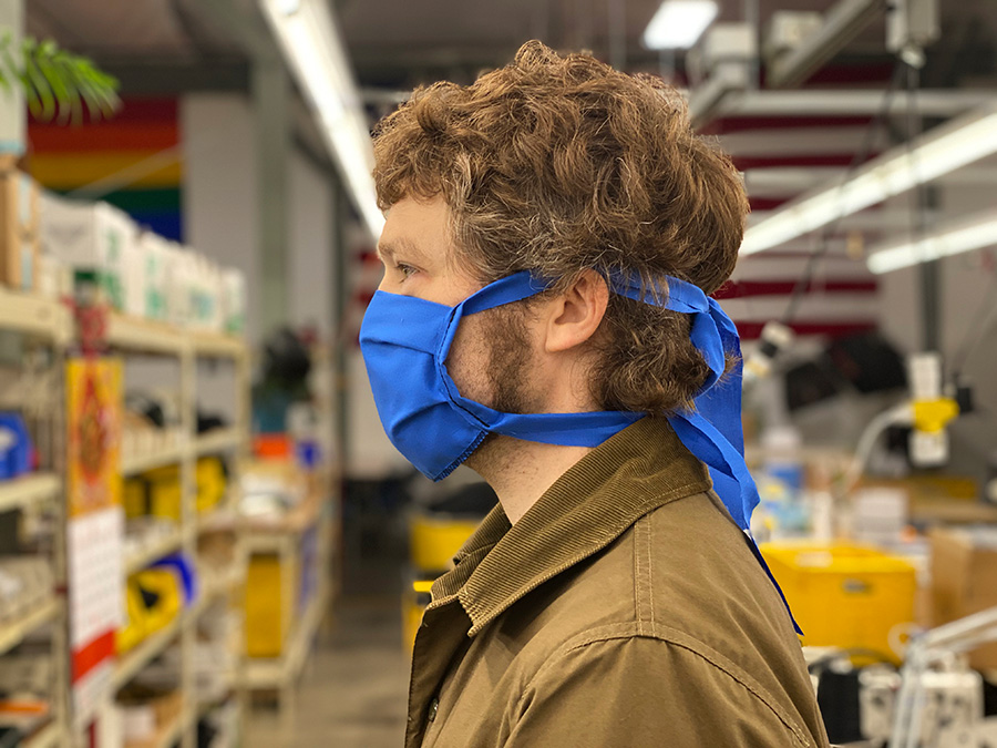 Our Seattle factory can make 10,000 masks per day. These simple masks can be worn on their own OR over N95s. Details + how to contact us: tombihn.com/blogs/main/mas…