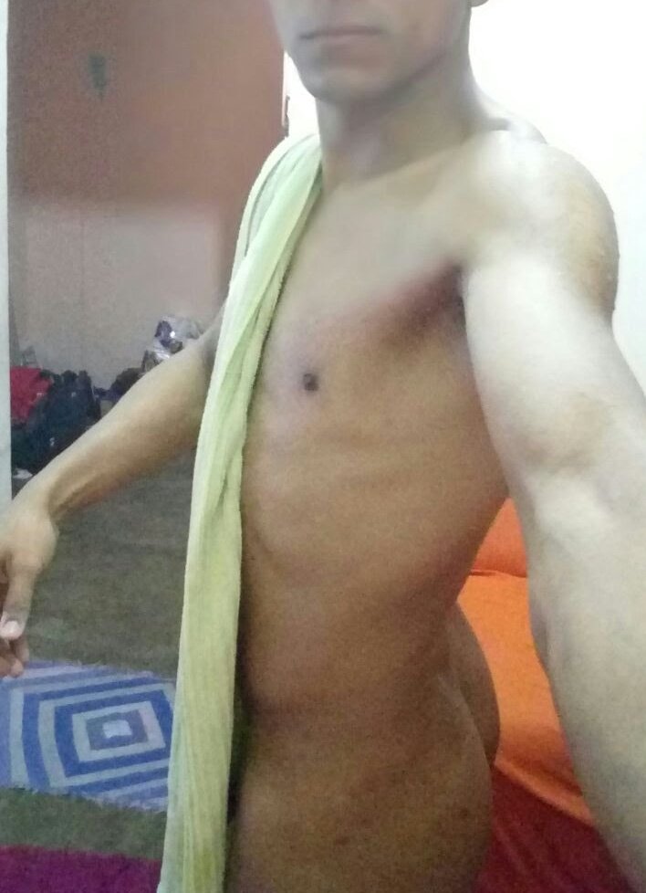 charlesaraujo2's tweet photo. @Barbosa22Cm 😈😏😼😋🤤 https://t.co/KWWc4phhBZ