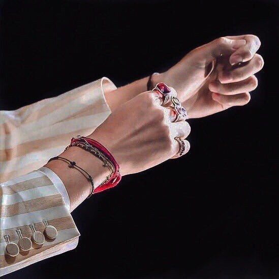 Taehyung's hands with his beautiful hand accessories : an aesthetic thread