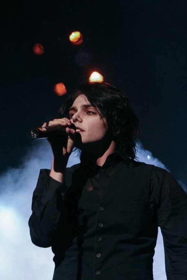 BreakupCounter's tweet image. Not sure if I’m supposed to be sad today......