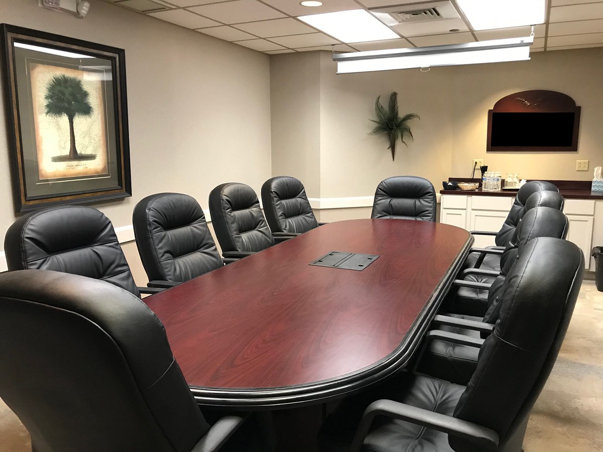InnFindlay's tweet image. Office closed, working remotely or just need a meeting or working space?
We offer conference rooms designed for your business and meeting needs.

Contact us today for more details 419-422-5682