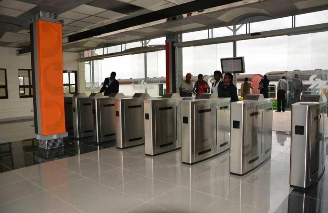 KenyaRailways_'s tweet image. In compliance with the Government Directive to prevent the spread of Corona Virus, Kenya Railways hereby notifies our customers that in order to enforce Social Distance, we shall strictly maintain the 60% maximum requirement in our trains from Monday 23rd March 2020.