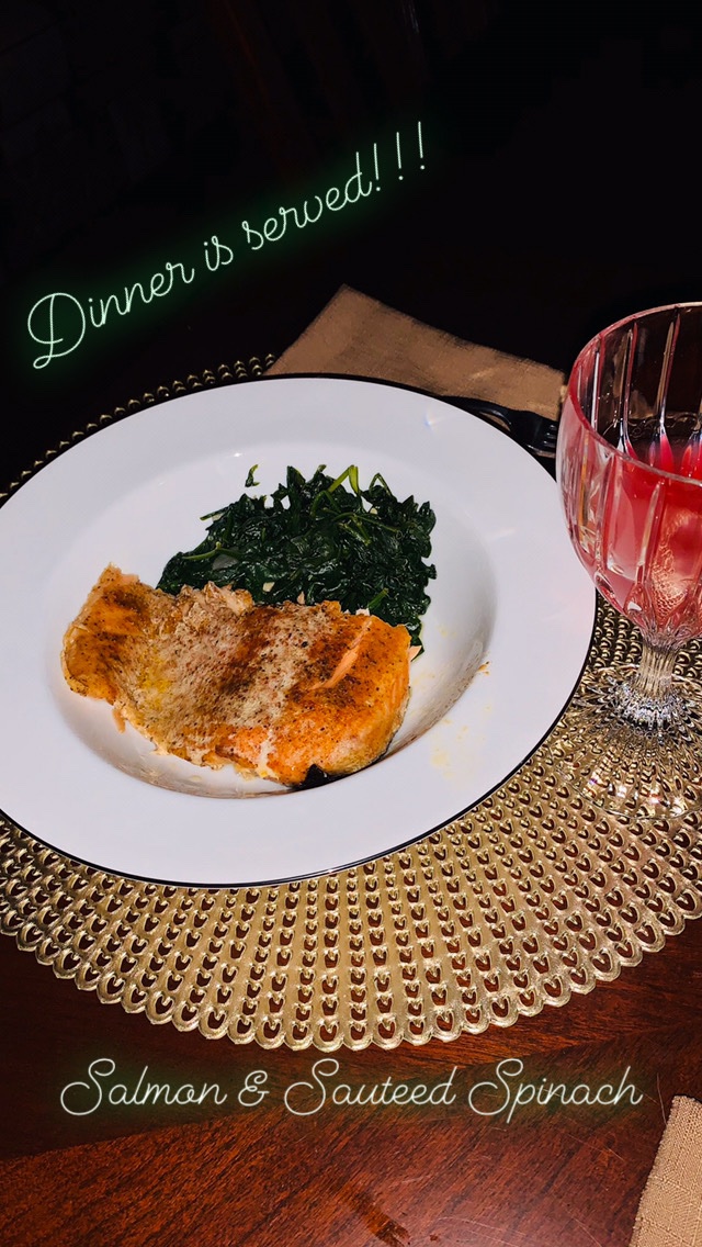 DominiqueJ's tweet photo. A little #salmon &amp; sautéed spinach. It’s so important to stay consistent w/eating healthy &amp; doing your #selfcare during this period of time if possible.
•
#RN
#JacksonRN
#NurseJackson
#NewYorkTough
#CoronaVirusNewYork https://t.co/Vy33pFrRBe