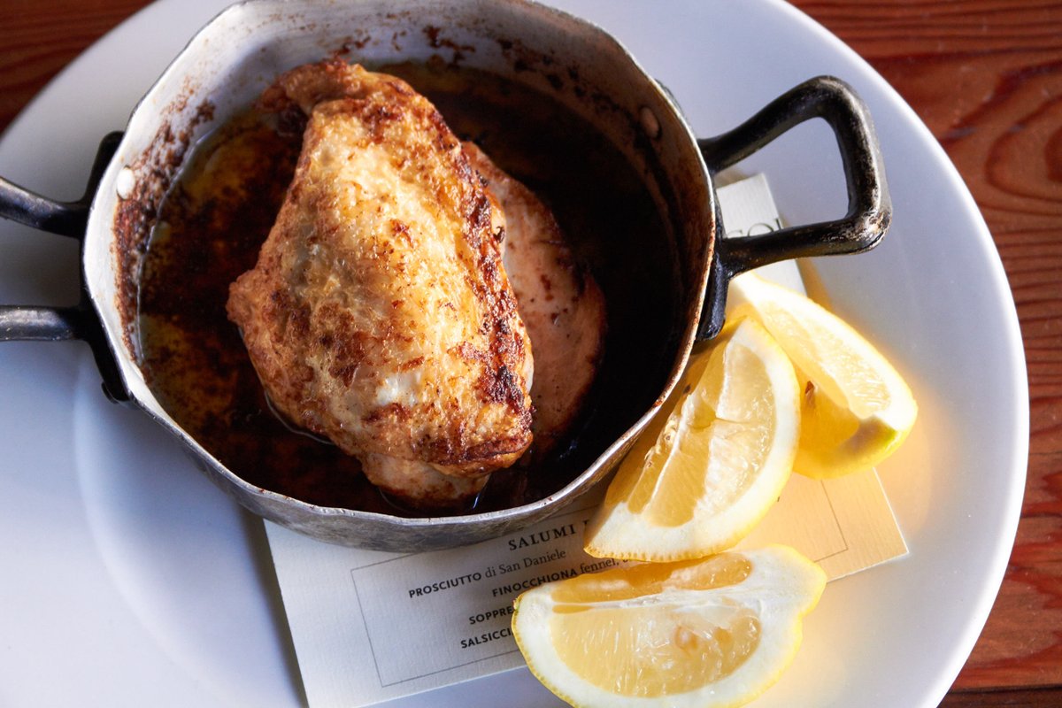 A Corso classic! Butter-roasted Schmitz Ranch chicken breast w/ lemon. Available for pick-up or delivery!
.
.
.
.
.
#corsoberkeley #italianfood #Tuscany #Florentine #italianwinelist #housemadecocktails #housemadepasta #salumi #housemadesalumi #berkeleyrestaurants