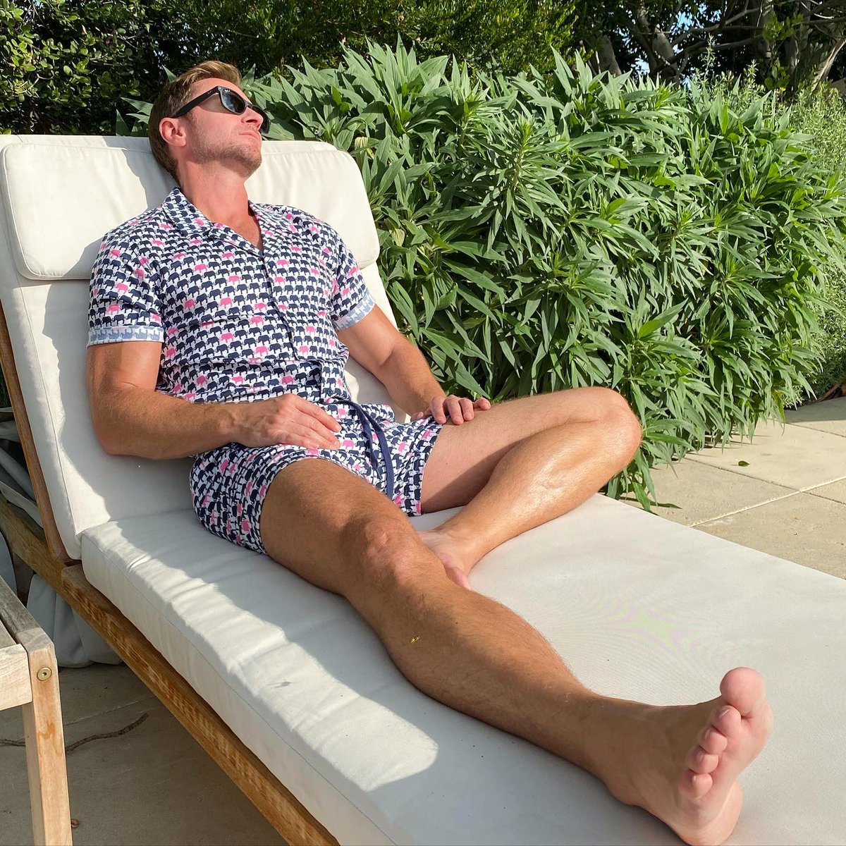 Sunday mood ☺️ @paulie_good soaking up the sun in Mr Turk ☀️ #MrTurkStyle #MrTurk