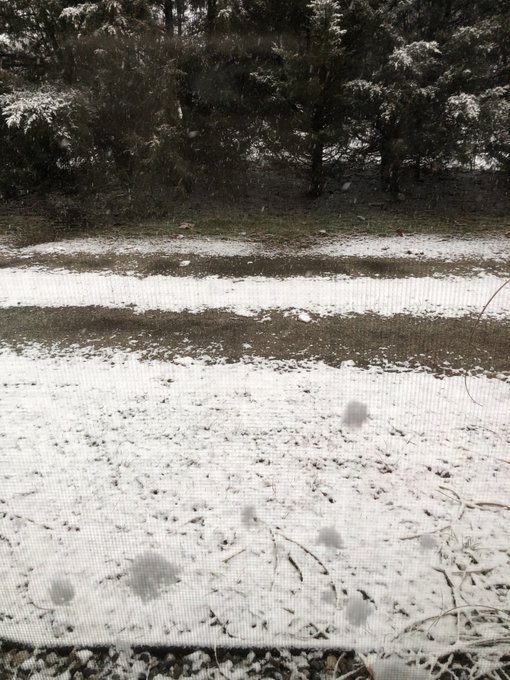 Look at this mess!!! #mothernatureneedsapill !!!! https://t.co/FLKk3Lmm6x<a href="/tag/mothernatureneedsapill"class="tags">#mothernatureneedsapill</a>