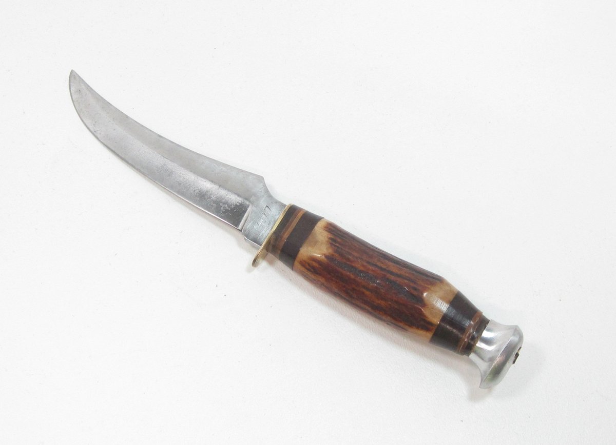 ItemsTried's tweet image. Really love this, from the Etsy shop Uneekitemz. etsy.me/2xdHiPU #etsy #solingengermany #buffaloskinner #staghandleskinner #skinningknife #huntingknife #germanbowieknife #edgemarkgermany #germanbowie #staghandleknife