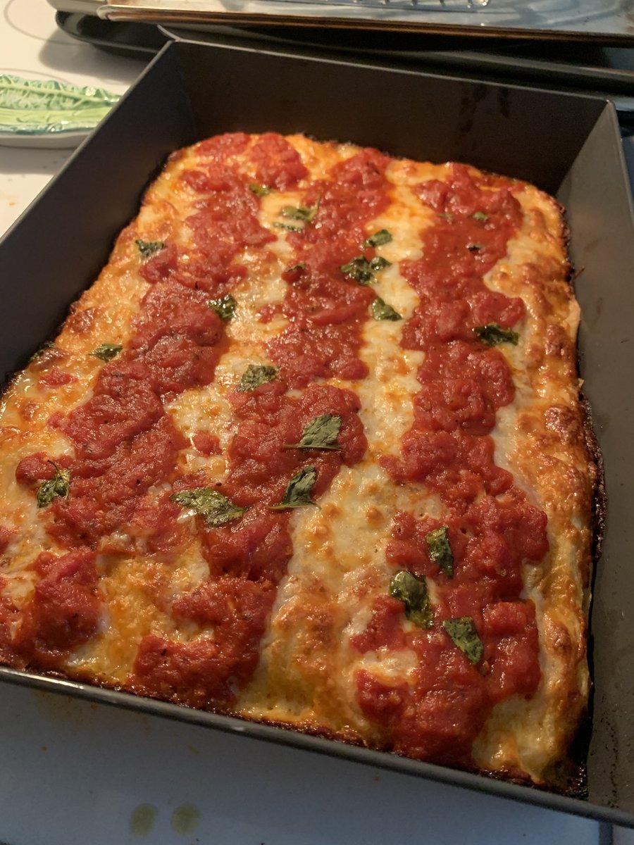 WhatCanMelDo4U's tweet photo. Thank you Corona. I've finally had time to make homemade dough and sauce for my Detroit Style Pizza. Brought to you by #TheKitchen #JeffMauro https://t.co/beAo00Y1E7