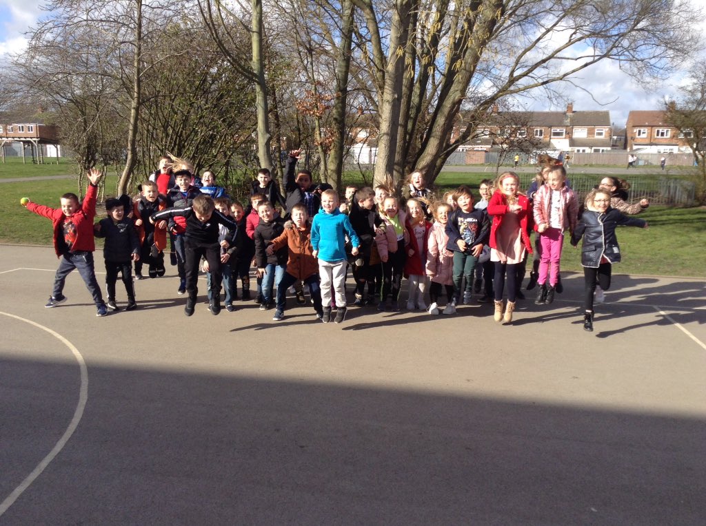 Thinking back to Friday and the lovely day we had, is making me very sad about not seeing all of these happy and smiley faces. Keep yourselves safe and in touch, with lots of pictures of the projects you're keeping yourselves busy with ☺️