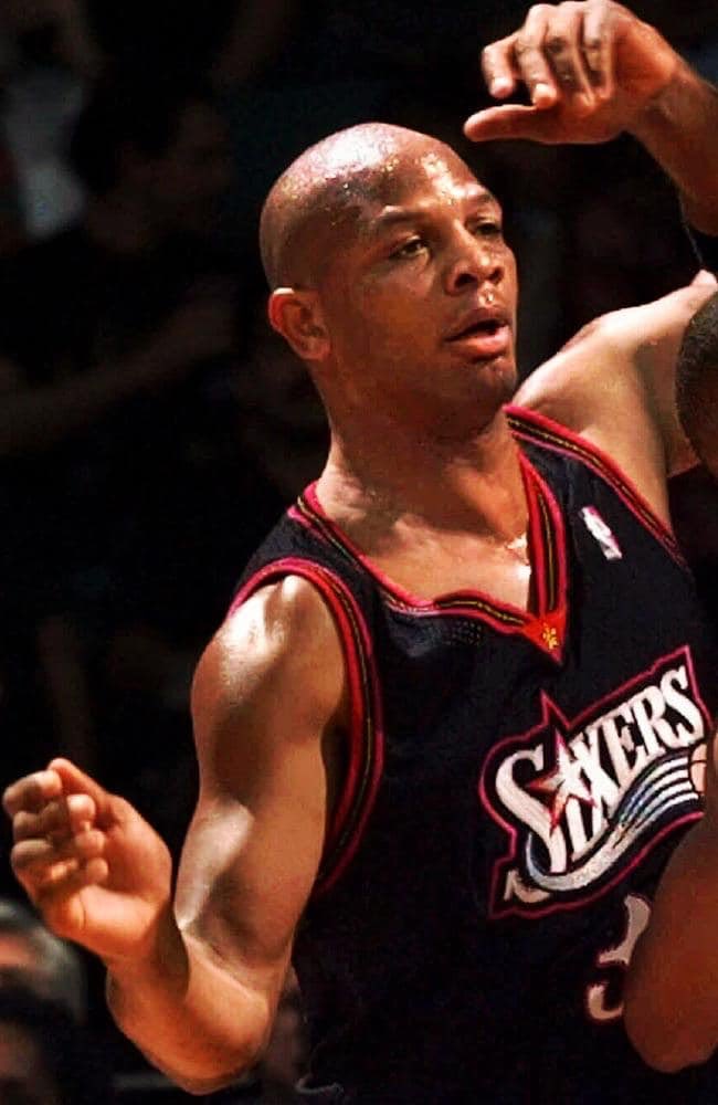 Before joining the Warriors in 1998, Terry Cummings was a member of the Philadelphia 76ers (44 G), New York Knicks (38 G) and Seattle SuperSonics (57 G).