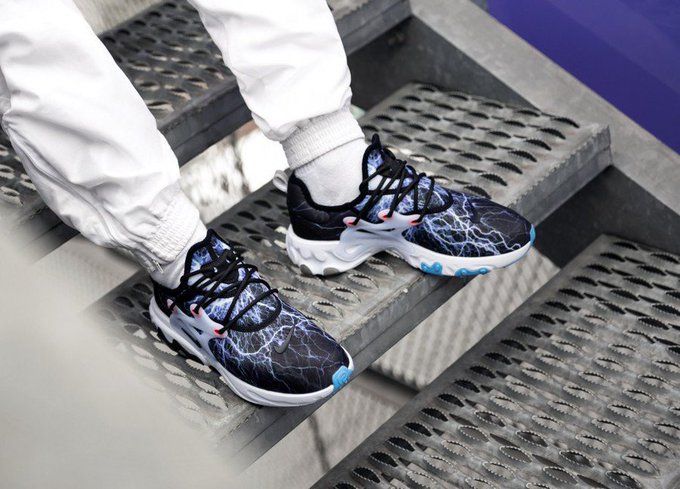 nike presto react on feet