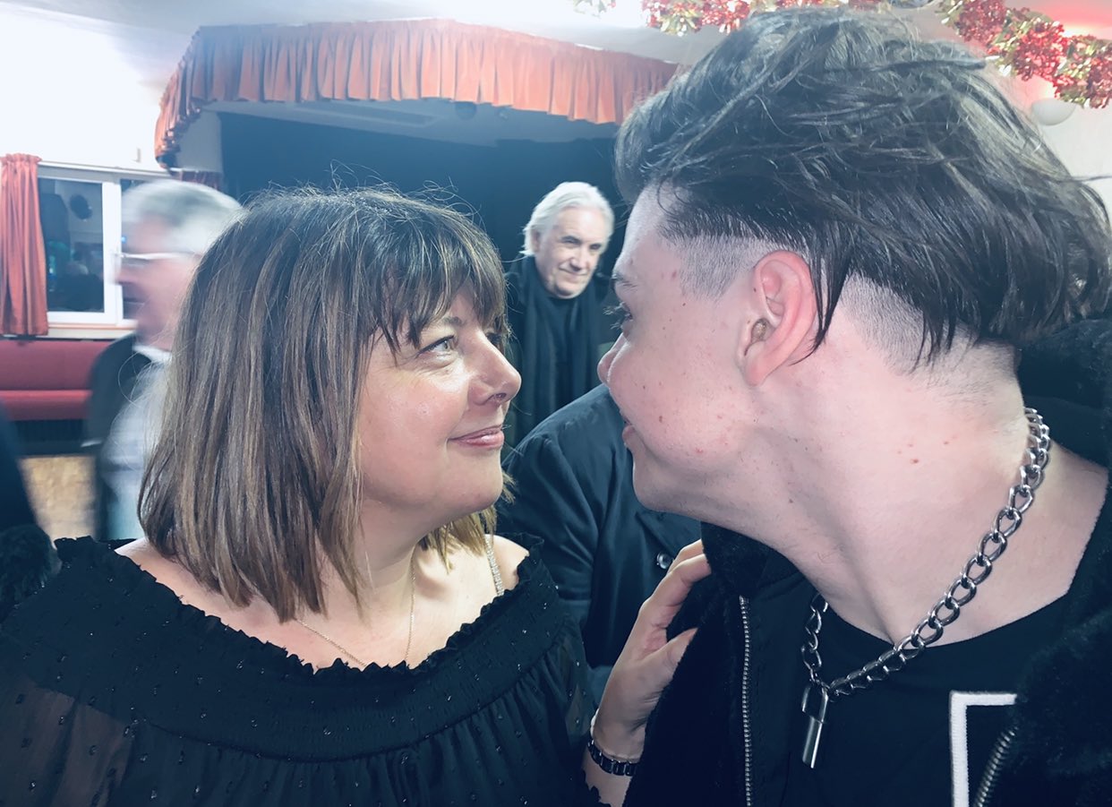 YUNGBLUD di X: "happy mother's day our sam  https://t.co/Hhn3HB86Ga" / X