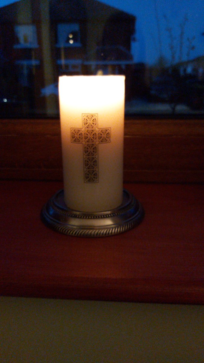 kerrypatton44's tweet photo. We've lit our candle of hope. Praying for our world 🙏 https://t.co/qLPjlDaoUL