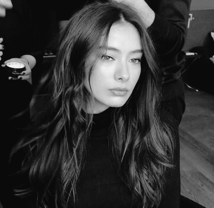 Neslihan Atagül.. ne güzel kadınsın sen yahu💜