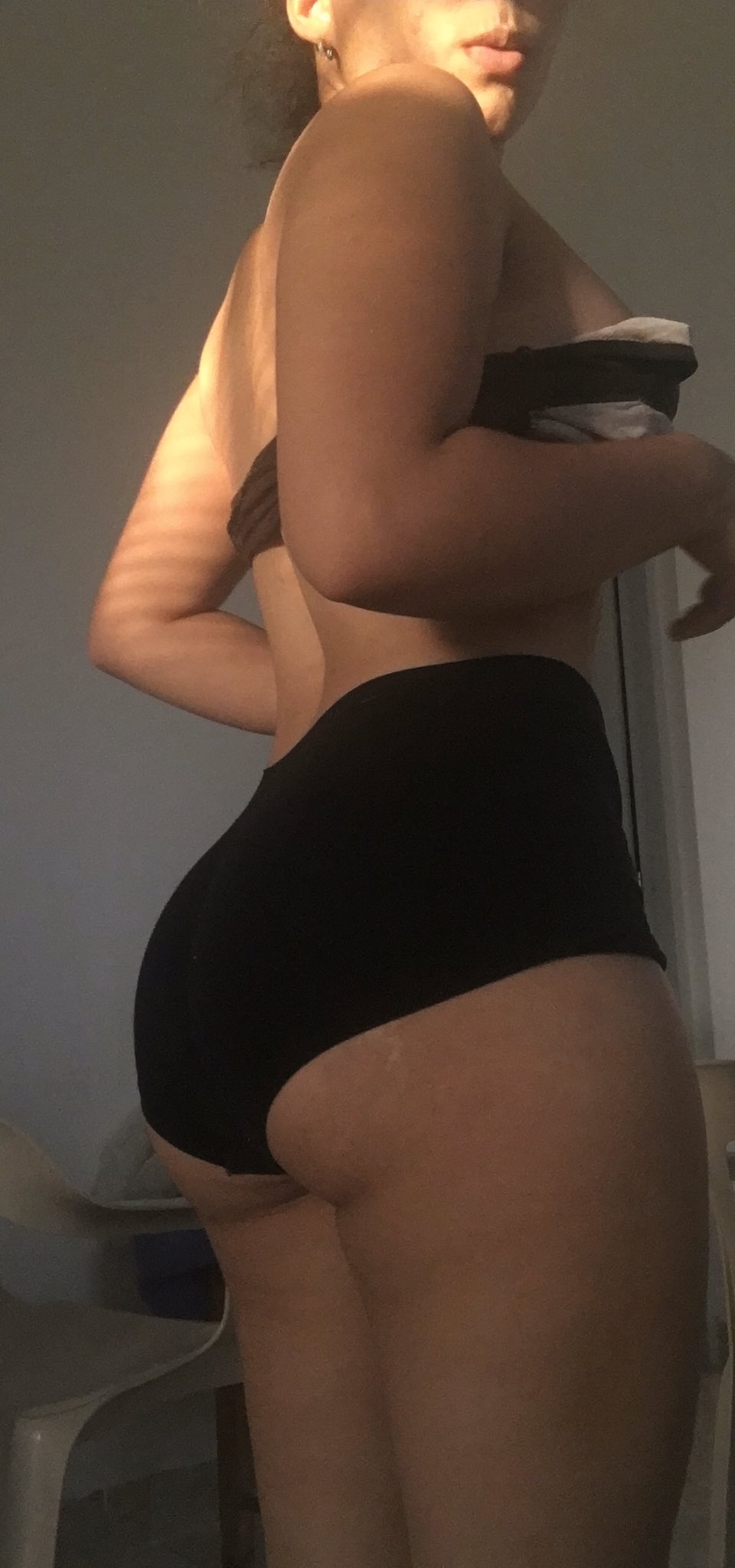 Qué tal dando putos sentones de ejercicios ❤️💦 #NicolyMax #CuarentenaPorLaVida https://t.co/CwELq04Qlo