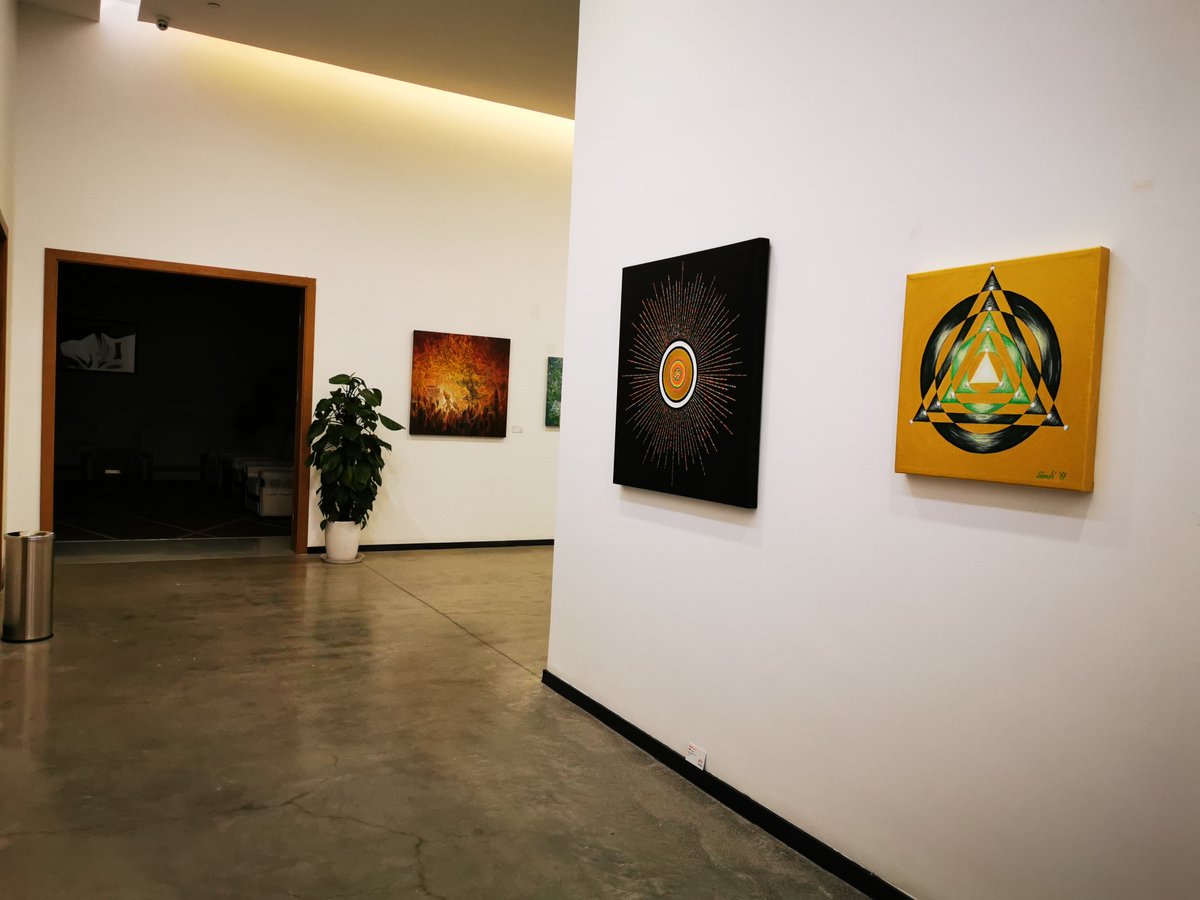 WernerSzendi's tweet photo. Good news from China:
The museums in China will open again next week!
The exhibition of my paintings in Hong Art Museum in Chongqing will be extended until the end of May 2020. #exhibition #museum #china #chingqing #wuvip #art https://t.co/ckdSMRG1z4