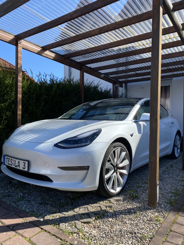 geckojw's tweet image. #TM3whiteSeries #TeslaModel3performance