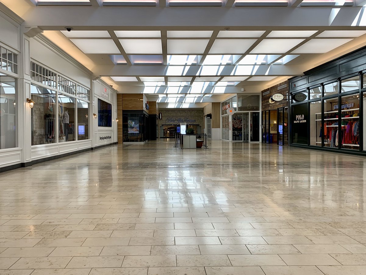 susantran's tweet photo. Trying to decide what’s more jarring - how quickly @UnderArmour replaced its @TomBrady display at #ThePru or the mall &amp; #NewburySt deserted on a Sunday afternoon. #Boston #BackBay #SocialDistancing https://t.co/LQjyIqtoY1