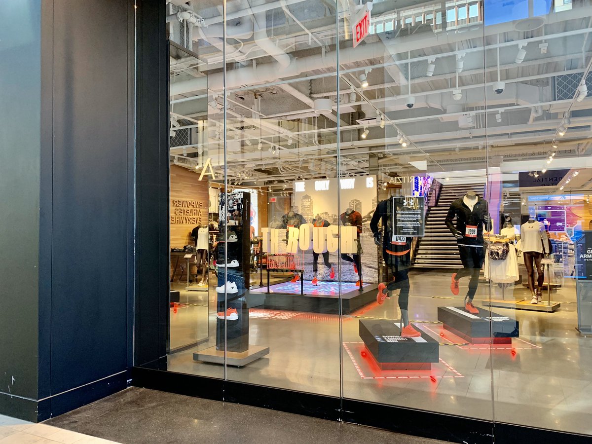 susantran's tweet photo. Trying to decide what’s more jarring - how quickly @UnderArmour replaced its @TomBrady display at #ThePru or the mall &amp; #NewburySt deserted on a Sunday afternoon. #Boston #BackBay #SocialDistancing https://t.co/LQjyIqtoY1