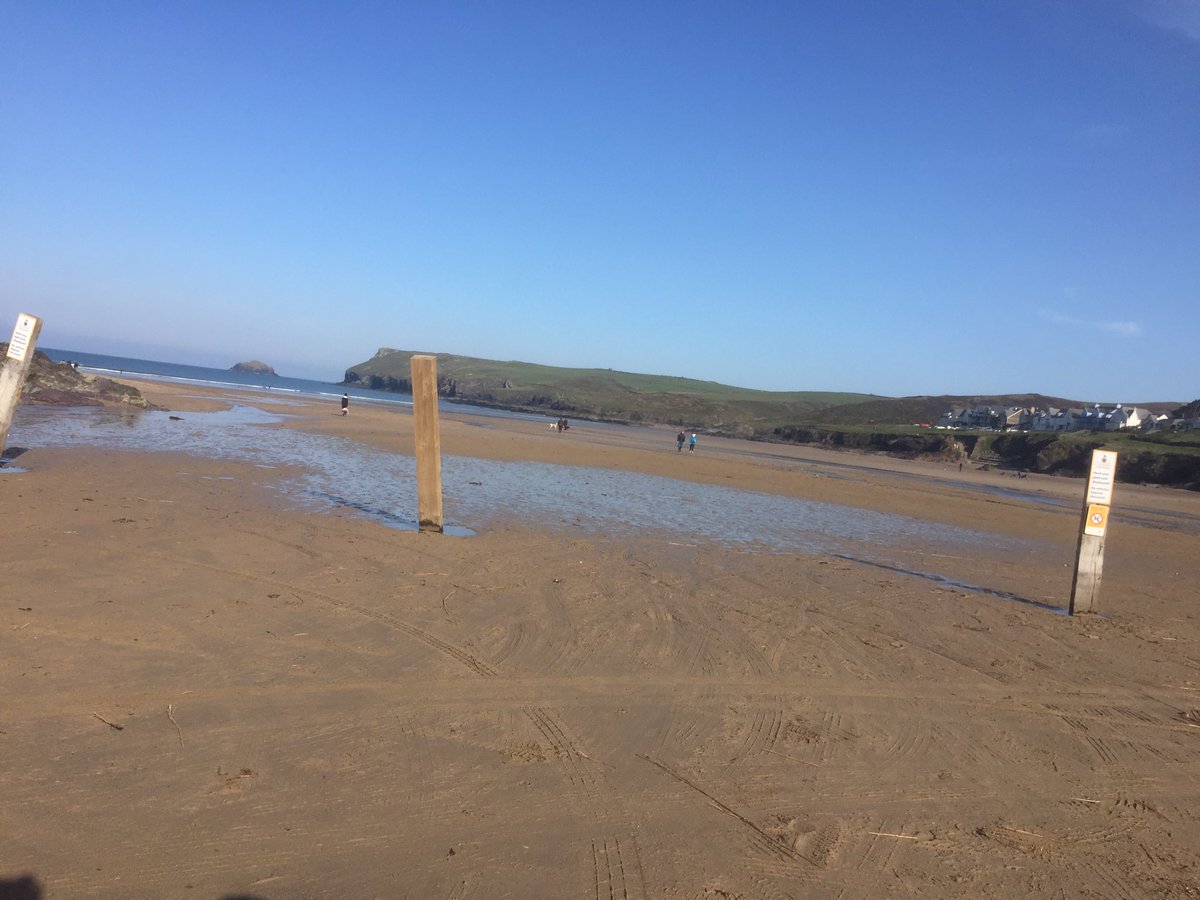 cornwall2017's tweet photo. A BIG THANK YOU to everyone who has stayed at home and not come to Cornwall too self isolate. You are most welcome when life is back to normal #cornwall #Kernow #polzeath #StayAtHome #StayHomeSaveLives https://t.co/ghLYuB0W2t