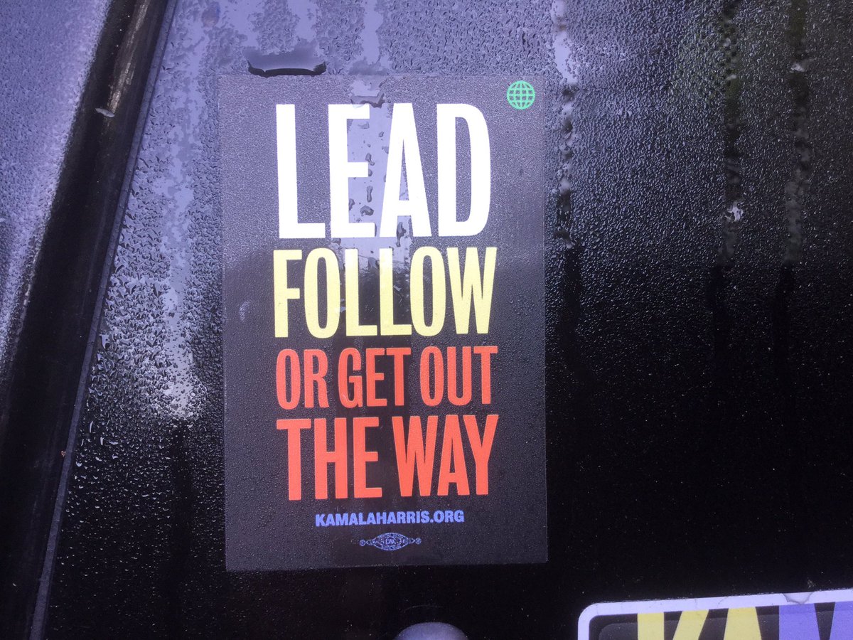 decaro_nick's tweet photo. @lindyli @BernieSanders #Option3Bernie https://t.co/NUVbWrhejb