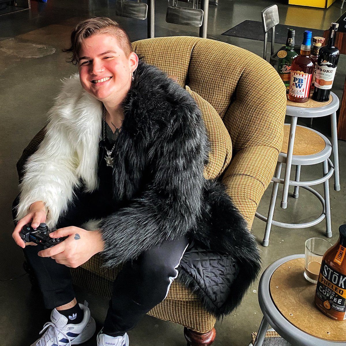 TappersArcade's tweet photo. Shane is casually playing though Parasite Eve for the first time ever! Settled into the chair till 8PM! 🪑
📺https://t.co/Dw9PeLlRCU
While you’re watching consider donating! All donations go to our bartenders! Shane and @PBWhiskey matching a portion of donations! https://t.co/pzQ4Hp05Og