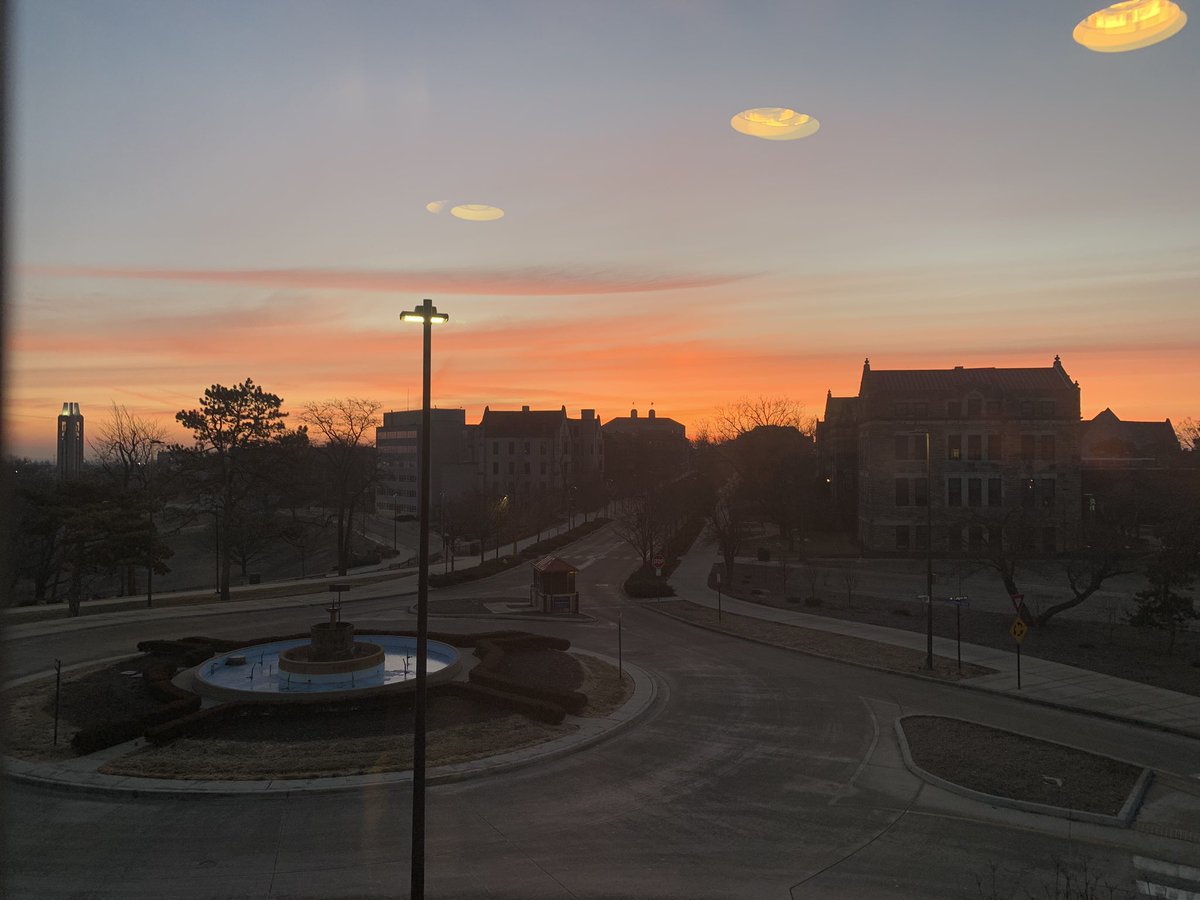 Can’t believe I had to move out of the coolest place I’ll ever live today 
:( I’m gonna miss waking up to this view