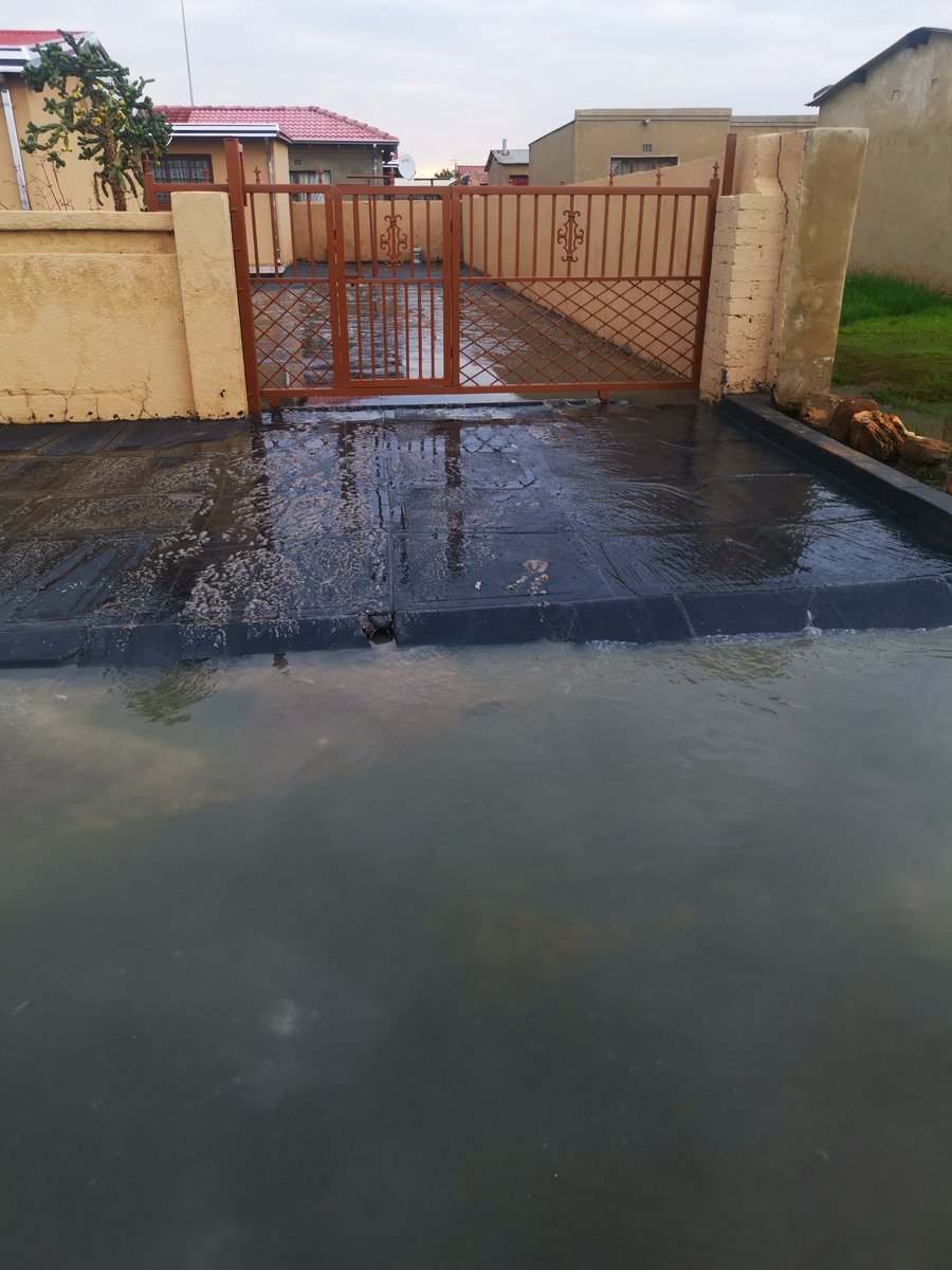 Smajeje's tweet image. @mzwandileMasina please intervene. We not getting any help. Instead we are experiencing health risk about sewerage burst. We can't even go outside the yard. 8 houses are experiencing this disaster. Our #Katlehong #Ekurhuleni