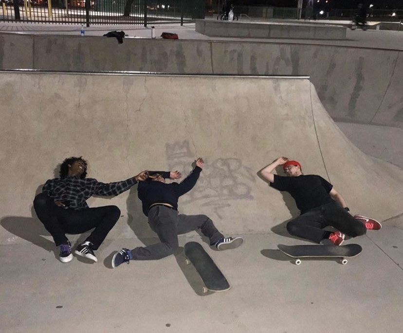 joeybrehhh's tweet photo. Kickin it with the homies at our local park #DixxonOutside https://t.co/ZQZPH6kr6D