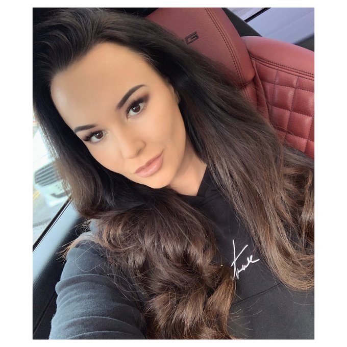 Thinking about last weekend when I went outdoors 🌿 https://t.co/HN5OQVgvNr<a href="/tag/onlyfanshalloween"class="tags"><span>#onlyfanshalloween</span></a>