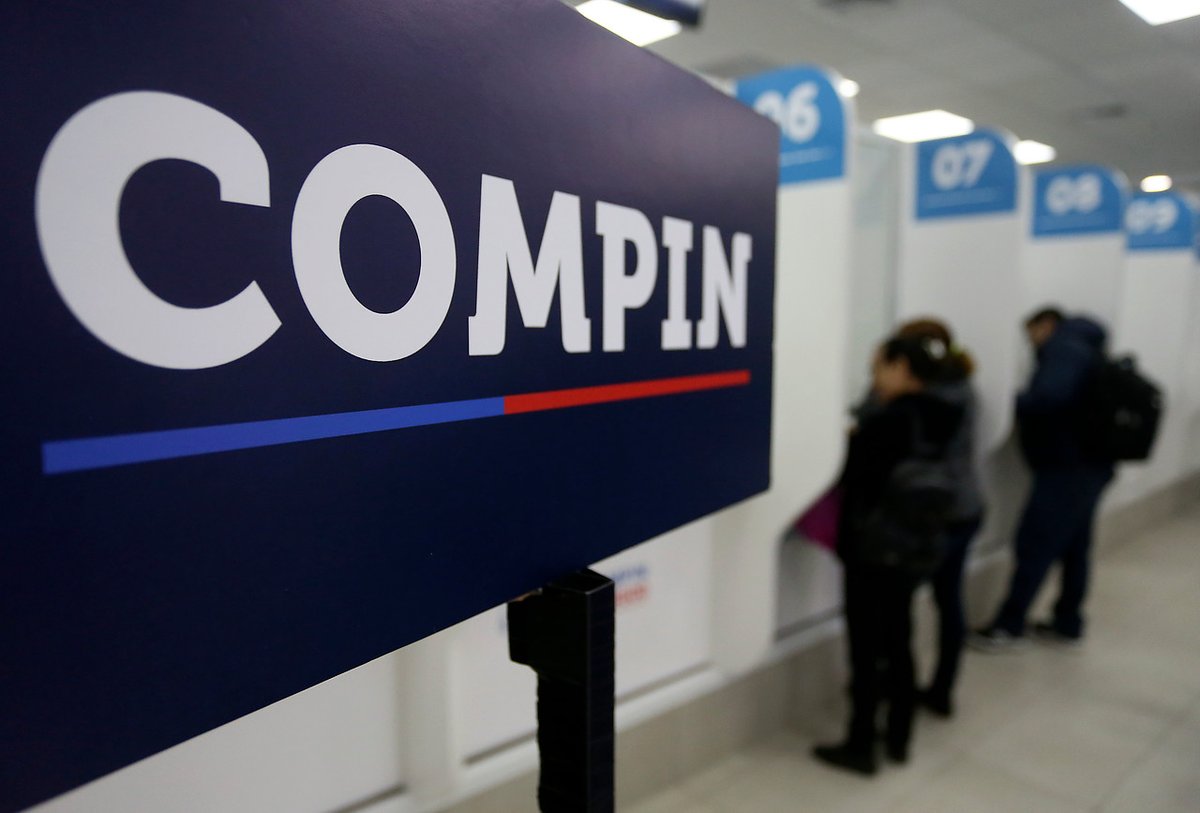 eldesconcierto's tweet photo. Se confirma gran brote de Coronavirus en el Compin: funcionario contagió a primera fallecida de Chile ▶ https://t.co/aX7varP7I7 https://t.co/KdBZjoCaUS