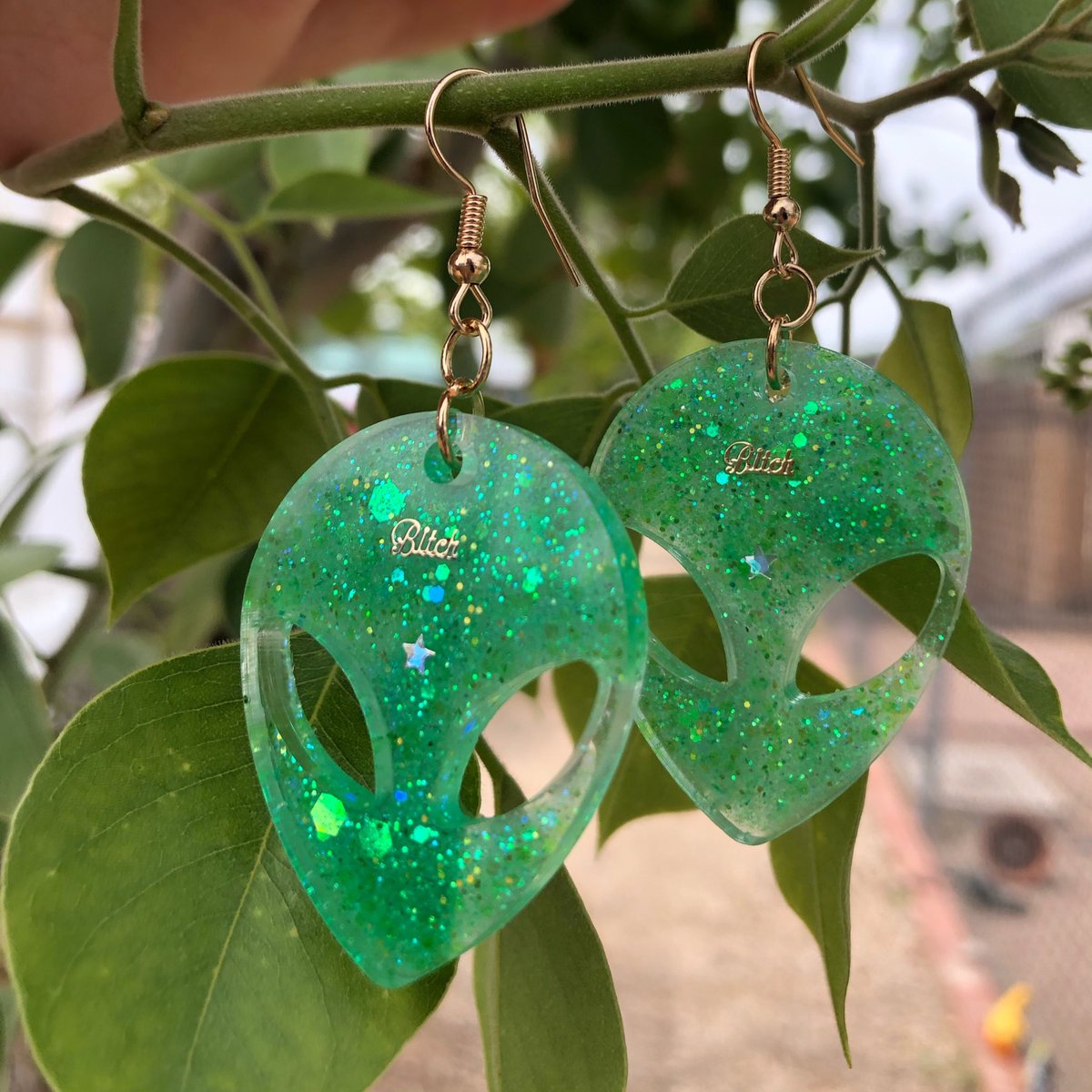 In love with these alien earrings 👽✨ 
#resin #resinart