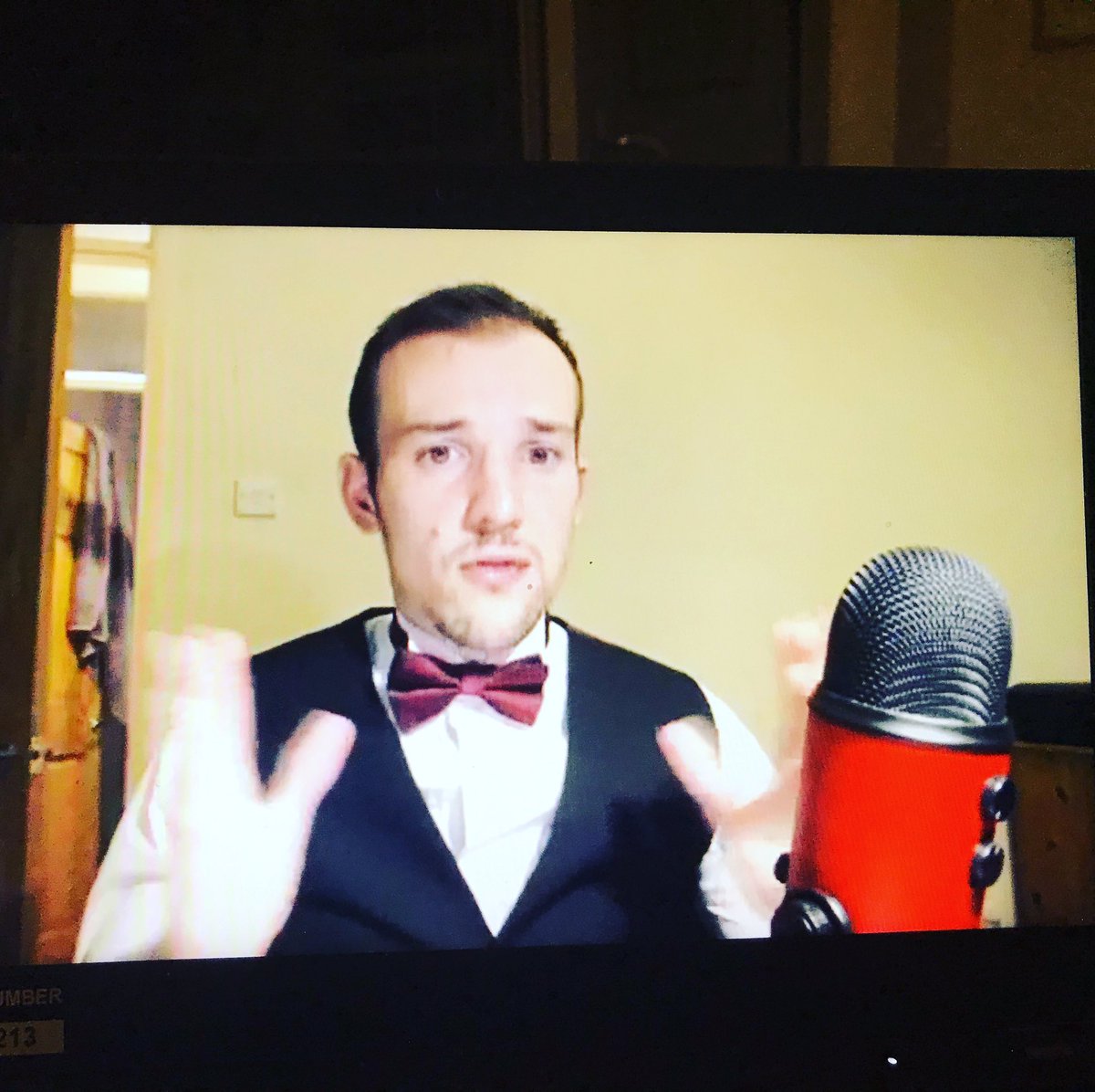FirebrandsHC's tweet image. Top work Chairman @Roberts_Ben_M hosting the first and hopefully last Virtual Firebrands end of season awards tonight ❤️🖤❤️🏑 Well done to all the award winners, stay safe and see you soon 🏆 #Firebrandsfamily #Virtualdinner