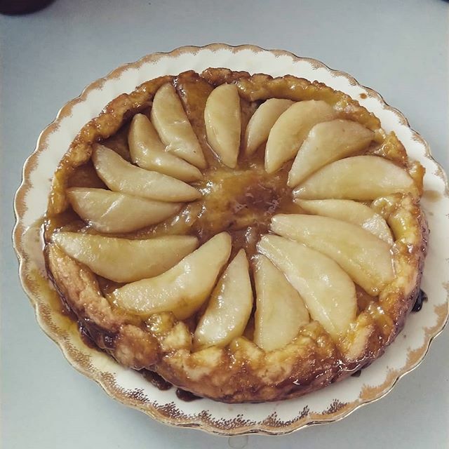 When in doubt, just keep baking. This is a pear tarte tatin. The recipe is from Baking with Mary Berry except I used pears instead of apples because my pears were getting old and soft. The girls helped roll out the crust! #baking #bakersofinstagram #tart… ift.tt/3doaOCP