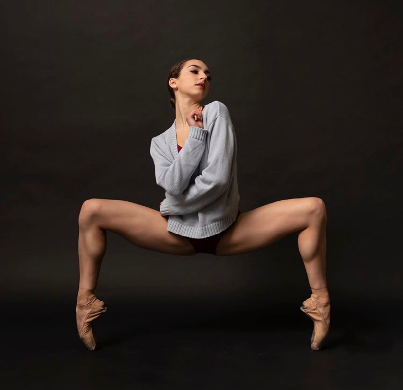 #Repost

Beautiful image of Alexandra Hoffmann wearing her Freed of London Pointe Shoes😍

Do you wear Freed of London Pointe Shoes? If so, tag us in your images!😊

Image: Light Heart Dance Art📸