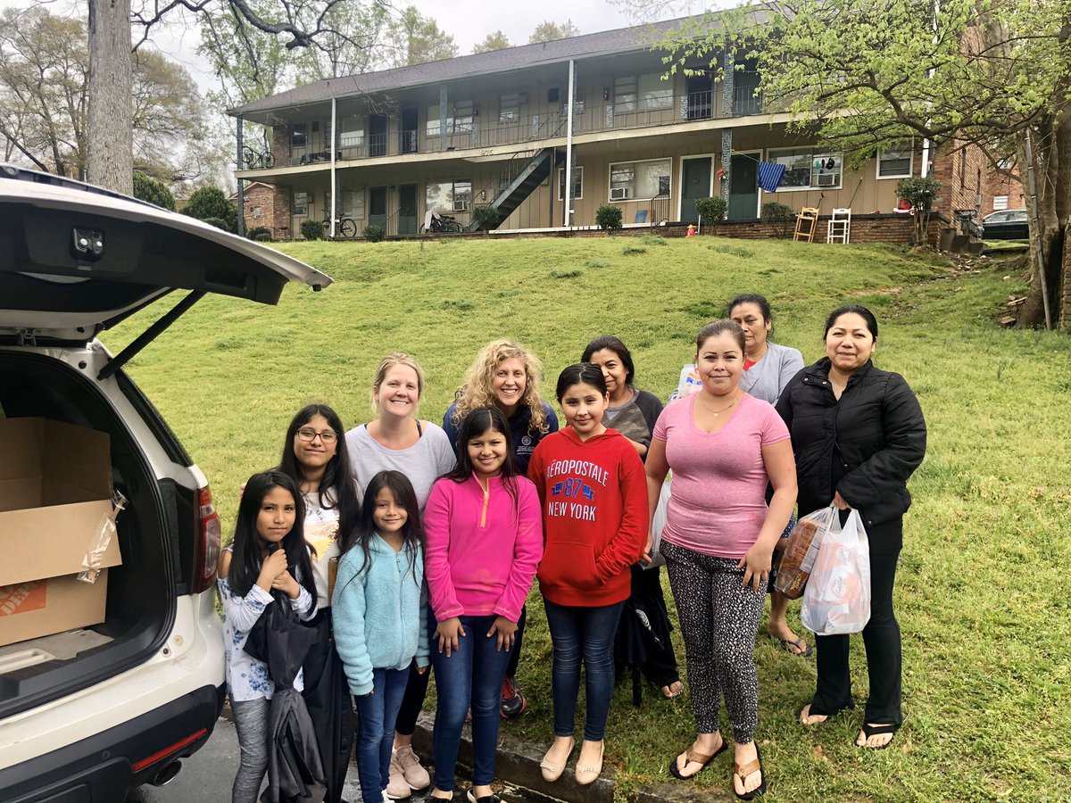 APSMrsSchoemann's tweet photo. We were able to drop off food & donations to 8 Inman/Grady families today, and it meant so much to them. ♥️♥️♥️ #Gradycluster https://t.co/z5M3P5UzU8