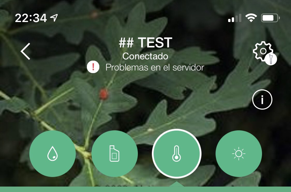 Avancat's tweet photo. @Parrot durante nas de dos senaba el servidor de Parrot no ofrece servicio para FlowerPower, cuando lo tienen previsto solucionar ? https://t.co/LO2ogAf1ys