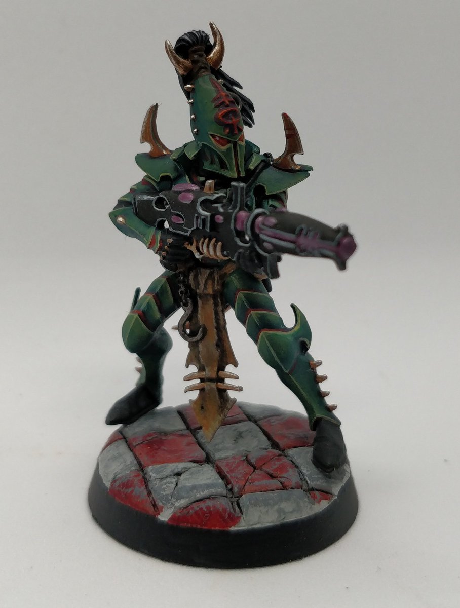 Praetorae's tweet photo. @WarComTeam Got my hobby on over the weekend putting the finishing touches to my Drukhari kill team. These guys have been a challenge but so much fun! #WarhammerCommunity #PaintingWarhammer https://t.co/a3gX3al2Vp