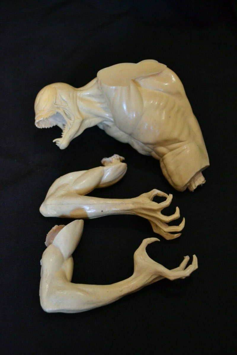 A maquette of Venom designed by Frontline Studios, which is currently on Ebay for £400.  https://www.ebay.co.uk/itm/ORIGINAL-Spider-Man-3-2007-Venom-Maquette-SCI-FI-Horror-Film-Movie-Prop-Head/193374134170?hash=item2d05ff1f9a:g:94MAAOSwi1ZeSZwh